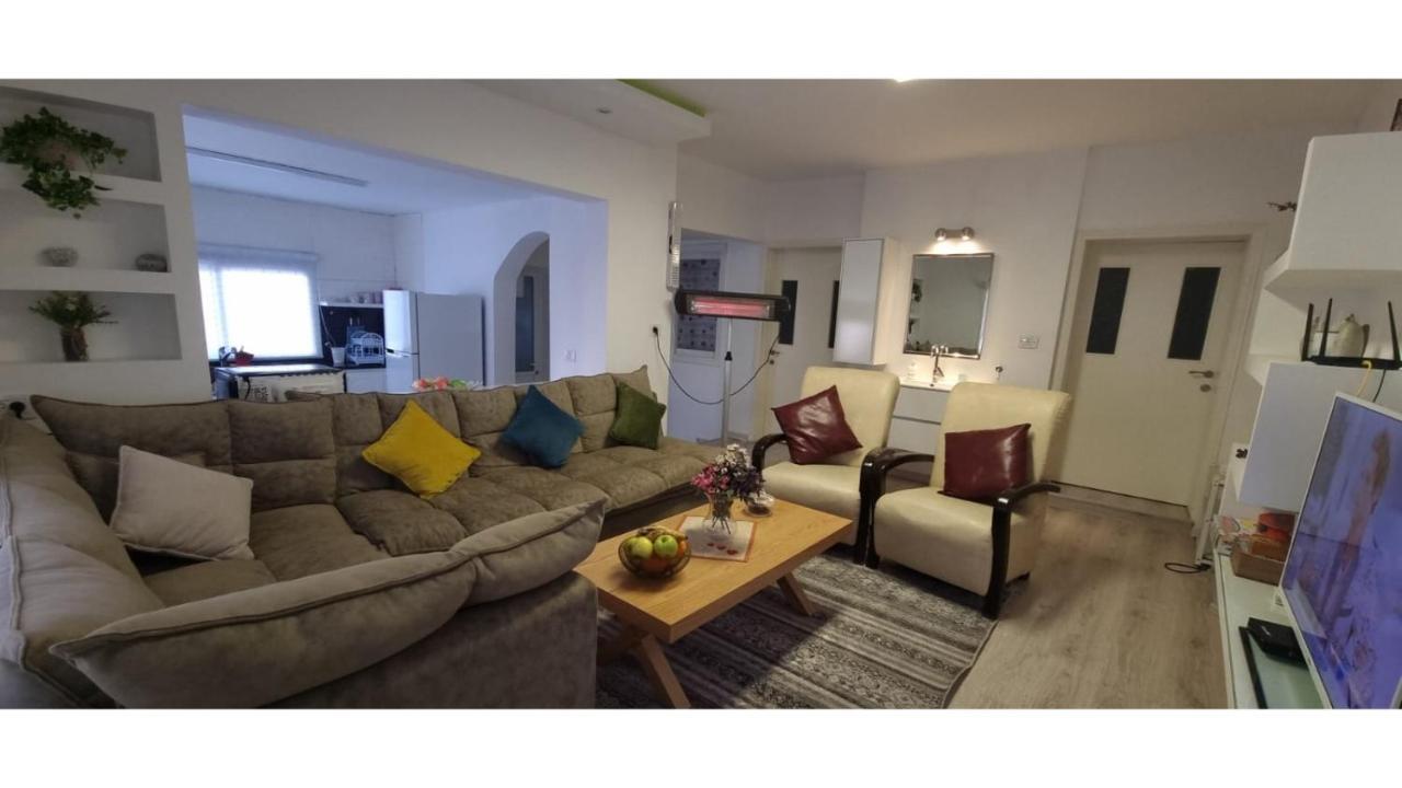 Garden Apartments. Mas'ada Экстерьер фото